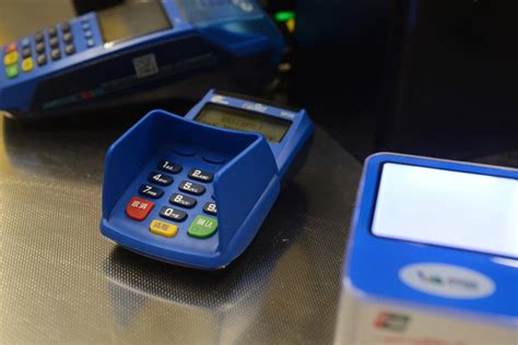 怎么用手机转账到别人银行卡不用手续费（怎么用手机转账到别人银行卡） - BAT日报