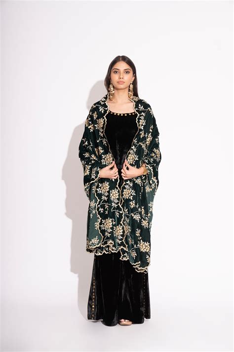 Deep Green Thread Embroidery Velvet Stole – House of Inari