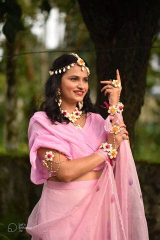 Top 15 Mehendi Ceremony Jewelry sets to Wear in 2022 – Lamansh