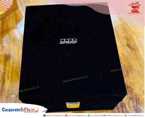 Custom Pyramid-Shaped Acrylic Memento for Corporate Conclave MNR.1700.M008