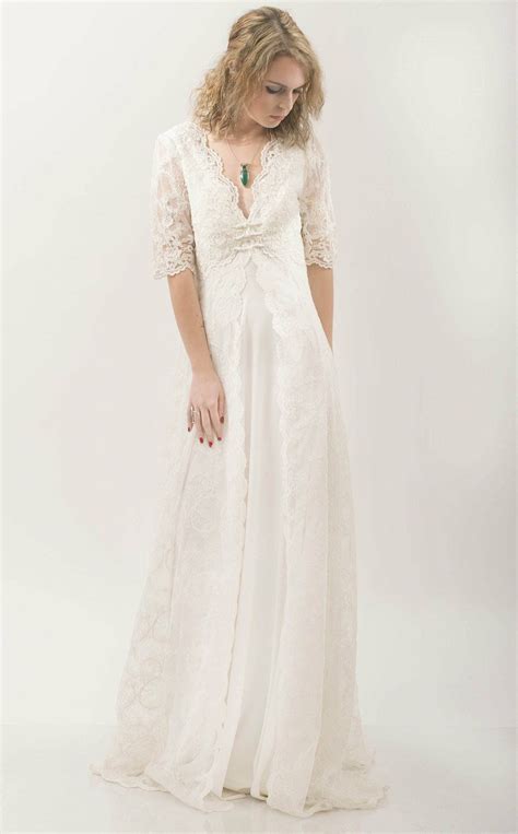 Simple Vintage Lace Wedding Dress