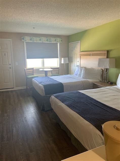 ISLANDER INN (Ocean Isle Beach) - Hotel Reviews, Photos, Rate ...