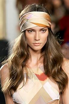 Hairstyles With Scarves by 23 70s Inspired Hairstyles Styles Weekly Hairstyles With Scarves