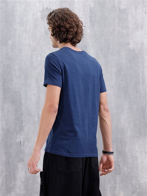 Graffiti Inspired Chest Graphic Slim Fit T-Shirt | Navy Blue – Wrogn