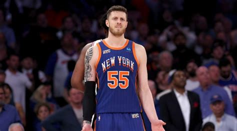 Isaiah Hartenstein Parents, Age, Height, Ethnicity, Wife, Girlfriend ...