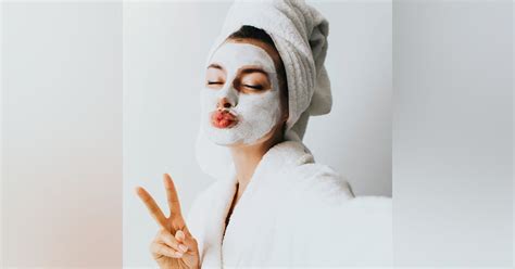 9 Best Clay Masks For Acne-Prone Oily Skin | LBB