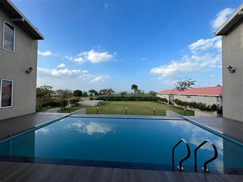 ISOLA LUXURY FARM SUITES (Gangavhare) - Hotel Reviews, Photos, Rate ...