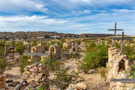 8 Famous Abandoned Texas Ghost Towns | Unearth the State's Rich History