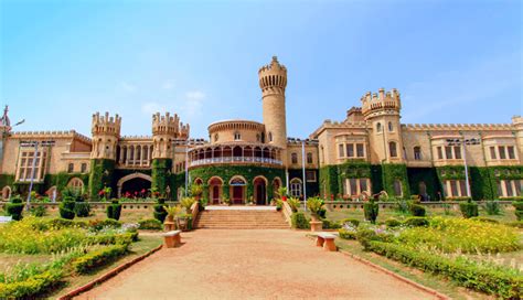 6 Royal Palaces To Stay in India - lifeberrys.com