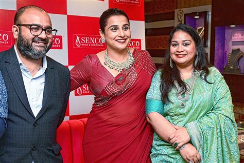Vidya Balan inaugurates the largest showroom of Senco Goldand Diamonds ...