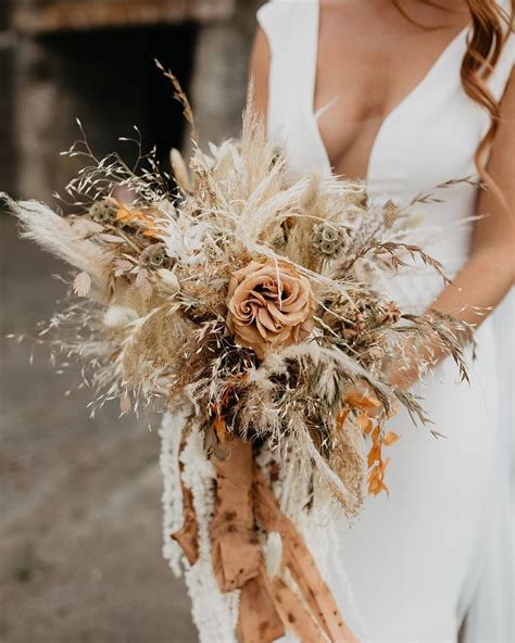 30 Fall Wedding Bouquets - Rustic Wedding Chic