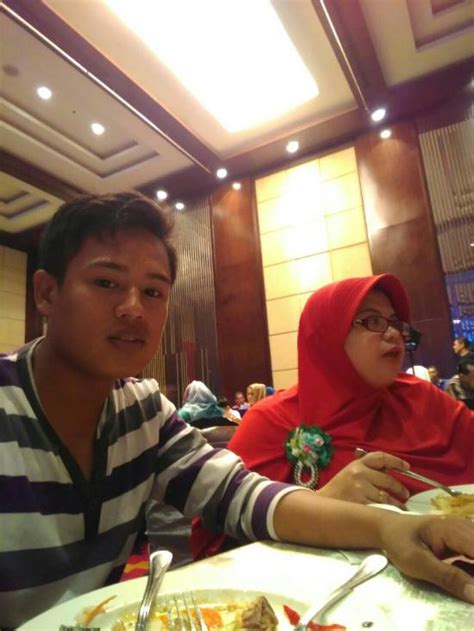 RUMAH PINUS GUESTHOUSE & CAFE (Bandung) - Inn Reviews & Photos ...