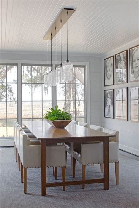 dining room with pendant light