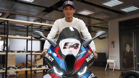 BMW Built A Limited-Edition Carbon-Packed $60,000 Motorcycle To ...