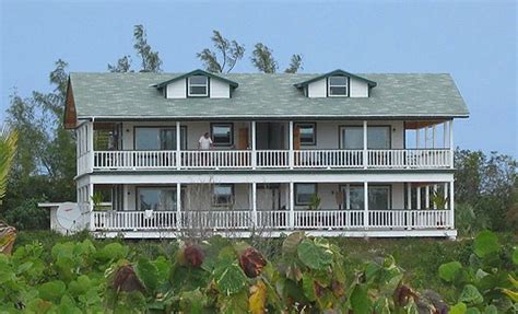 BEACH BUNGALOWS AND BONEFISHING LODGE (Long Island, Bahamas) - Lodge ...