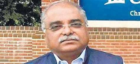 Is autonomy in hr education a paradoxical pandemonium?