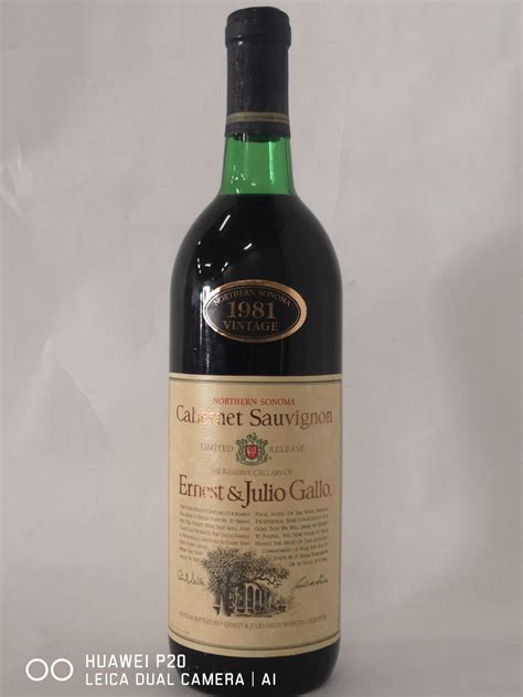 8 BOTTLE COLLECTION OF ERNEST AND JULIO GALLO