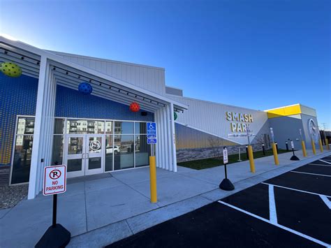 Smash Park, All-In-One Pickleball, Bowling, And Restaurant - Minnesota ...