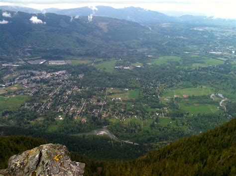 Trail Runner: Mt. Si Trail run/Hike