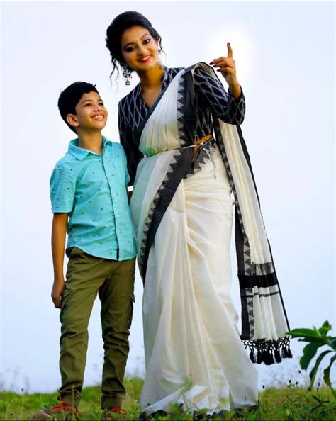 Veyyil Movie Actress Priyanka Nair Latest Photo With Her Son