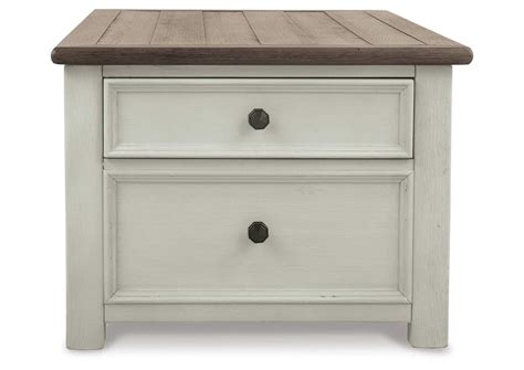 Bolanburg Coffee Table with Lift Top