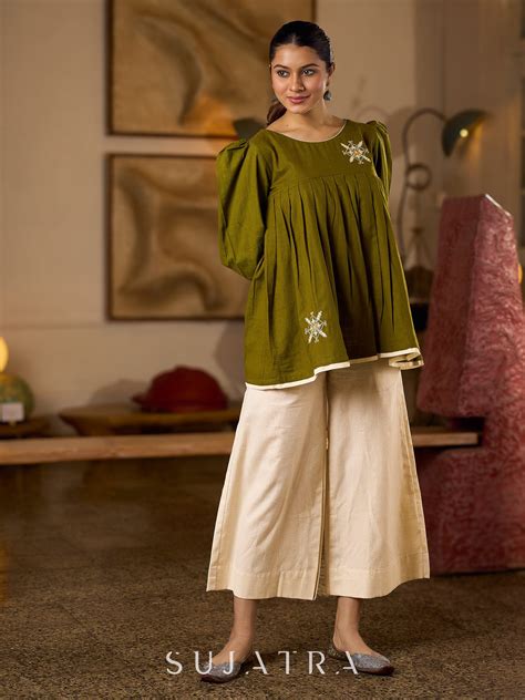 SUJATRA Tops – Sujatra