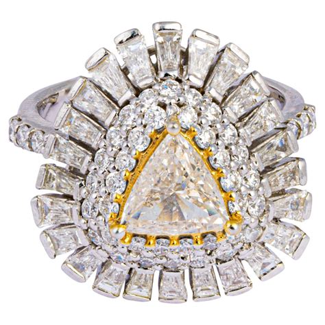 14k gold Diamond Ring For Sale at 1stDibs