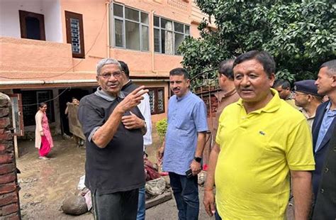 मंत्री जगत सिंह नेगी ने मंडी में किया बाढ़ प्रभावित क्षेत्रों का दौरा ...