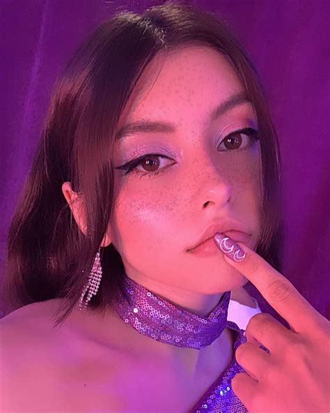 @mentaldora: “как вам сингл?🦋” | Винтажные стрижки, Худые девушки, Горячие актрисы