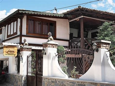 GUEST HOUSE BUJTINA LEON (Korce) - Guesthouse Reviews, Photos, Rate ...