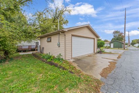 1812 Evelyn Street Perry IA for sale: MLS #728454 | Weichert