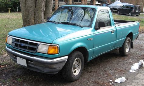 1993 Ford Ranger XL 4x2 Regular Cab 114 in. WB 5-spd manual w/OD