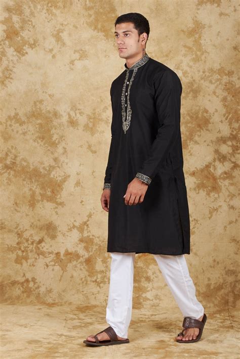 Shop Embroidered Kurta Set Online at Best Price | Veshbhoshaa