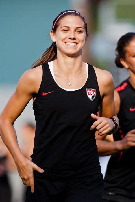 Alex Morgan Soccer Model 的图像结果