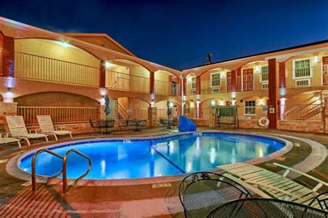 ECONO LODGE AUSTIN SOUTH - Hotel Reviews, Photos, Rate Comparison ...