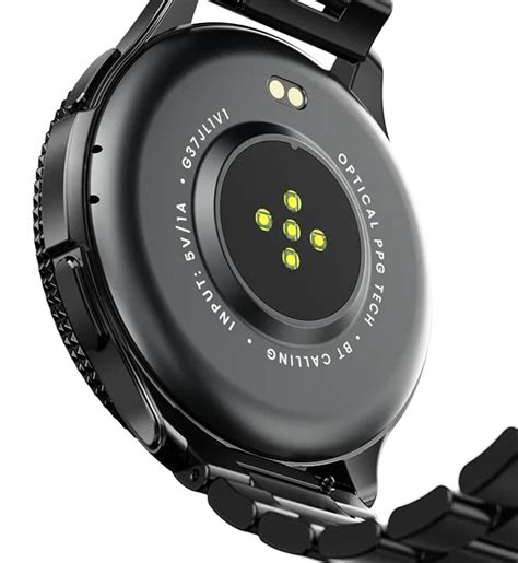 Pyro Smartwatch: Rotating Bezel & AMOLED Display!