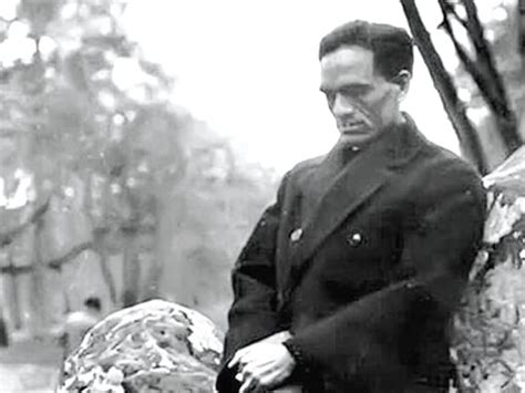César Vallejo: la medicina, el cine y la guerra | Meer