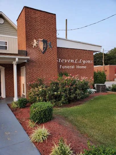 Steven L. Lyons Funeral Home - Funeral Home Pages