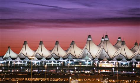 A Guide to Denver Airport Lounges: What to Know - NerdWallet
