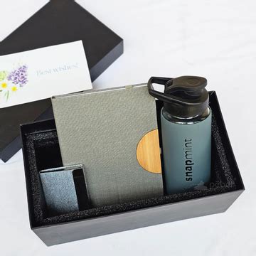 Welcome & Onboarding Kits For Employees with Personalised Branding ...