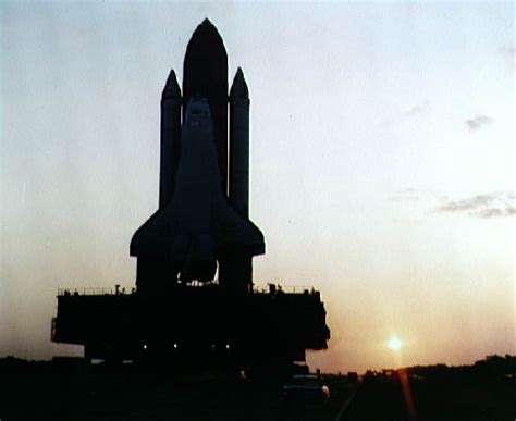 40 Years Ago: Space Shuttle Discovery Makes its Public Debut - ScienceX ...