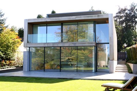 What Are Structurally Bonded Systems - IQ Technical | IQ Glass