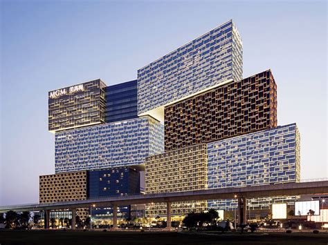 MGM MACAU and MGM COTAI world-class entertainment