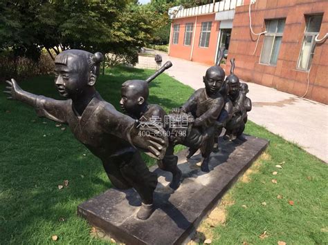 学校铸铜人物-江苏众象雕塑艺术工程有限公司
