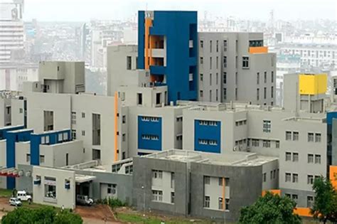 In A Shocking Incident, 100 Female Clerks Were Made To Strip Naked In ...