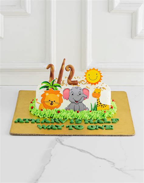 Jungle Theme Cake | Jungle Cake Designs | Creme Castle
