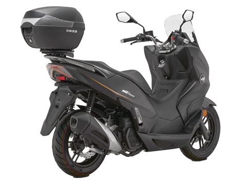 Comparaison des motos QJ Motor MTX 125 2025 VS. QJ Motor ATR 125 X 2026
