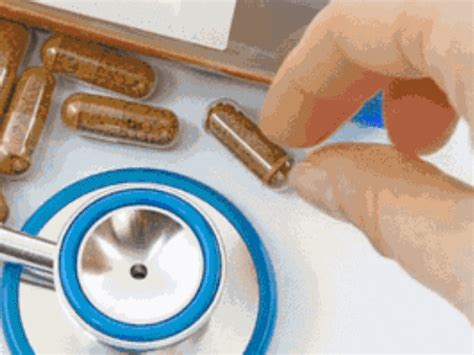 Man Marries Girlfriend After 50 Years Wait | Meteorite Impact Moon Visible