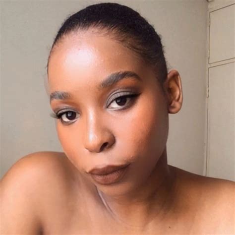 Tshegofatso - Sociology teacher - ₹1147/h