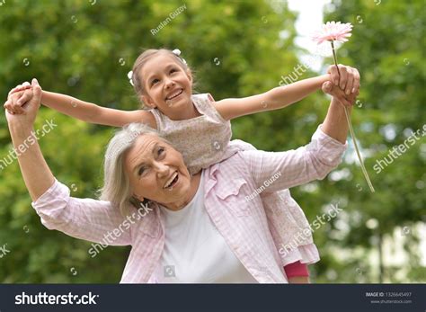 21,054 Granddaughter Granny Images, Stock Photos & Vectors | Shutterstock